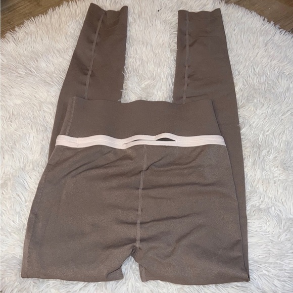 Fabletics Skulptknit Cutout Leggings - Picture 1 of 6